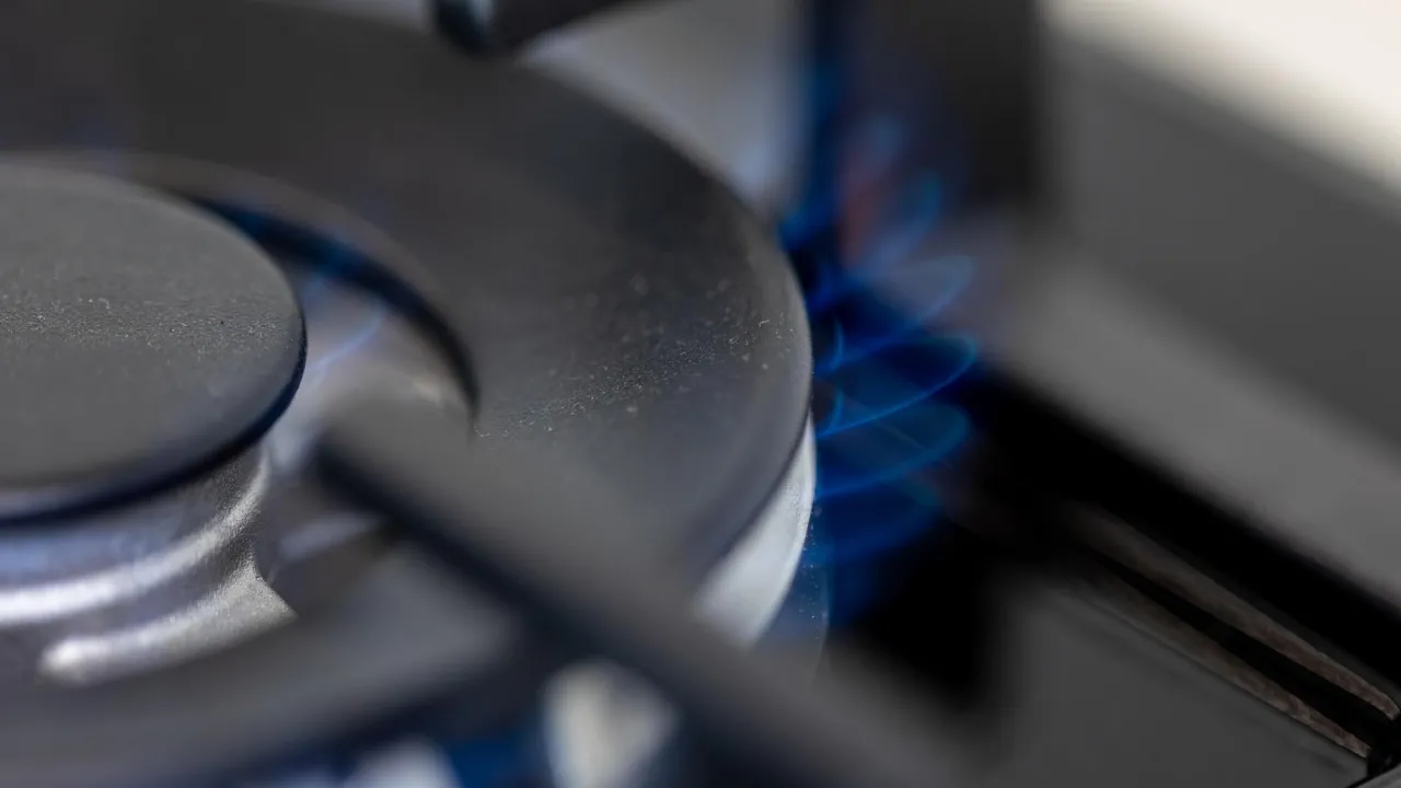 В Україні заборонять відключати газ і світло за борги: деталі нового рішення 