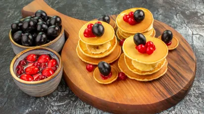 Пишні панкейки на розпушувачі: простий рецепт, який завжди виходить ідеальним - фото