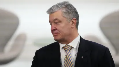 "Жму руку путіну" і мільярдні статки: що пригадав політолог до ювілею Порошенка - фото