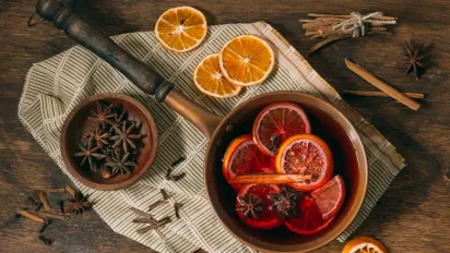 Як приготувати глінтвейн, який зігріє і вразить гостей - фото