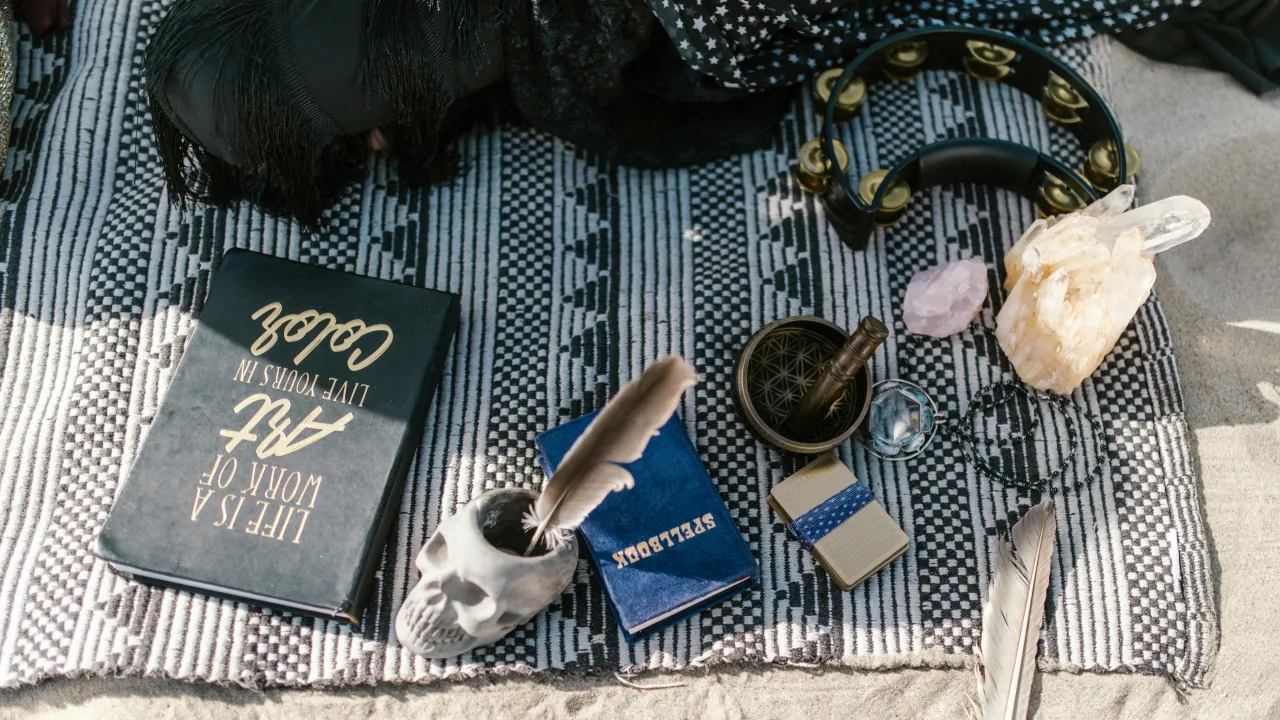  Гороскоп на 27 вересня 2025 року за картами Таро для всіх знаків Зодіаку 