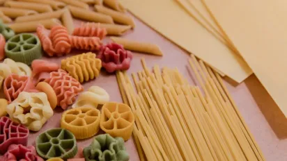 Чим відрізняються дешеві макарони від дорогих: що краще купувати? - фото