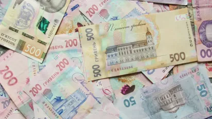 В Україні у деяких працівників зросте зарплата: кого це стосується  - фото