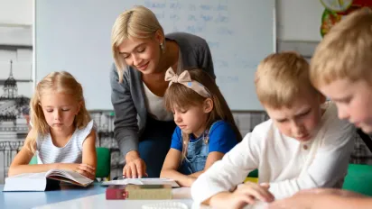 Вчителям в Україні готують 50% надбавку: якою буде нова зарплата - фото