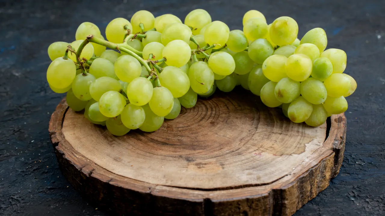 Маринований виноград: закуска, яку гості з’їдають першою 