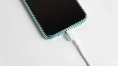 Найпопулярніший додаток, який “з’їдає” батарею iPhone: поради як зберегти заряд - фото