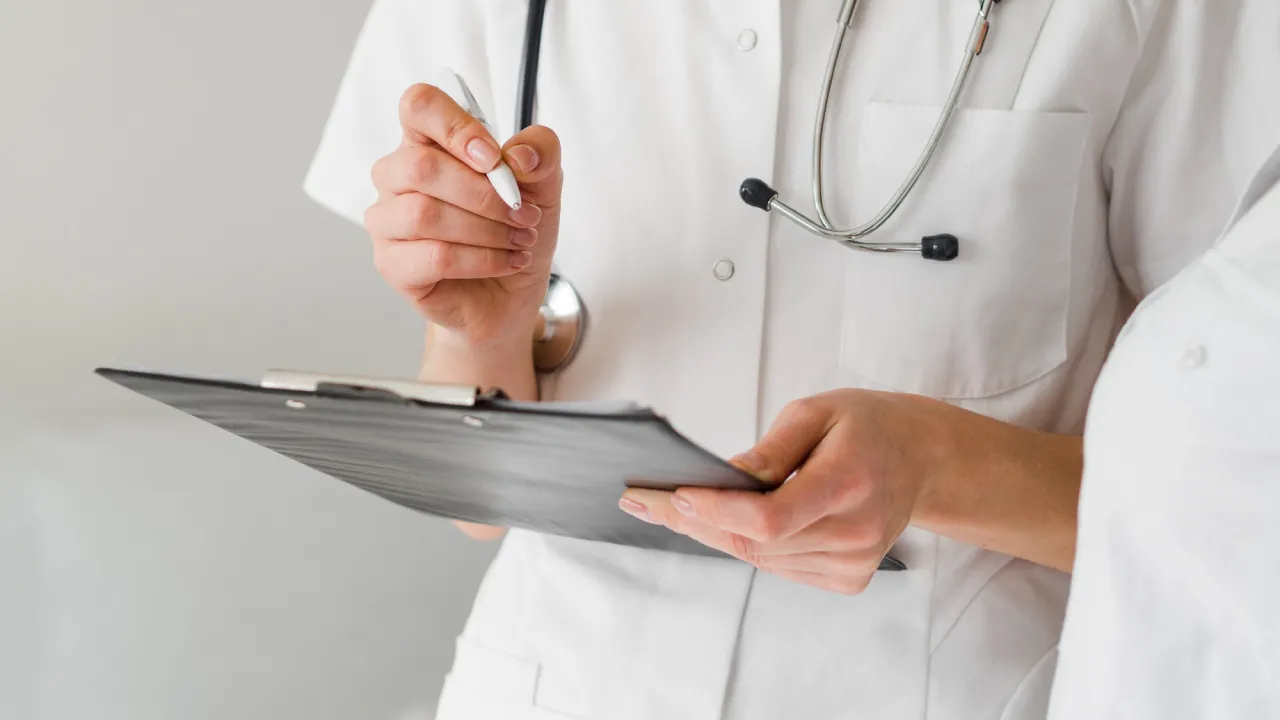 З 1 січня українці через «Дію» отримають гроші на профілактичний медогляд : хто може скористатися послугою 