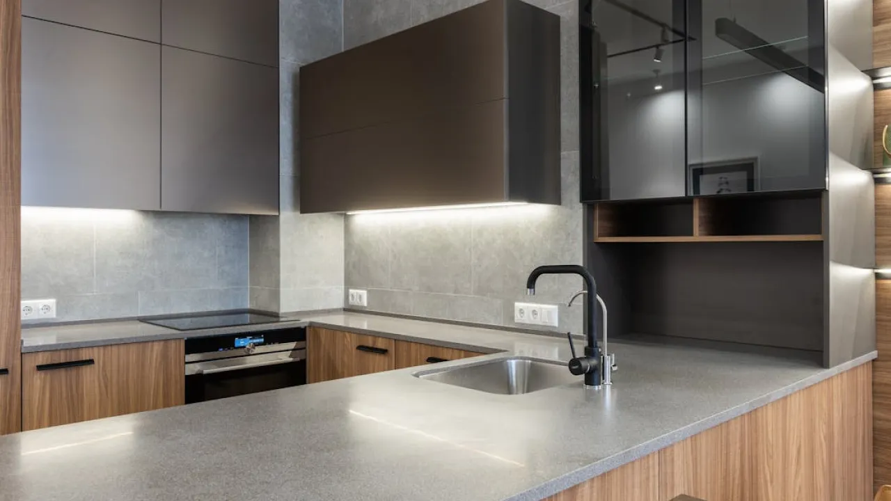 Як позбутися неприємного запаху з кухонної раковини — прості народні засоби 