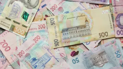 Пенсіонерам виплатять надбавки: хто може отримати майже 1000 гривень - фото