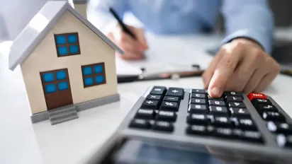 Частина українців можуть не платити податки і адміністративні збори: кого це стосується та як діятиме новий закон - фото