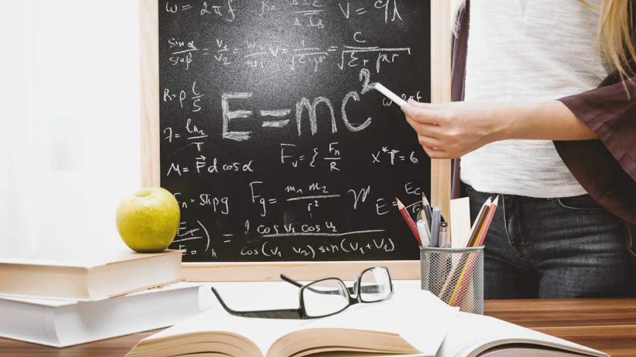 Дефіцит учителів в Україні: МОН назвало три предмети, які скоро не буде кому викладати 