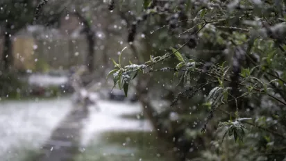 В Україну насувається похолодання: синоптики розповіли, коли очікувати дощів і мокрого снігу - фото