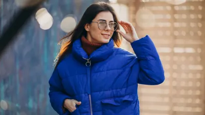 Як очистити куртку за 5 хвилин: поверніть свіжість пуховику без пральної машини - фото