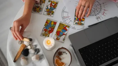 Гороскоп на 19 жовтня 2025 року за картами Таро для всіх знаків Зодіаку - фото