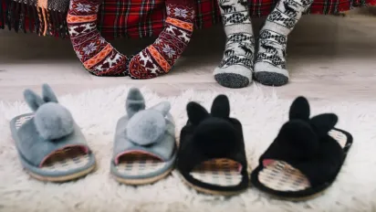 Не тримайте вдома дві пари капців: що говорять народні прикмети - фото