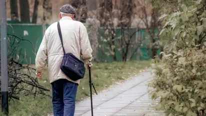 Українським пенсіонерам можуть прийти повістки: кому не уникнути призову - фото
