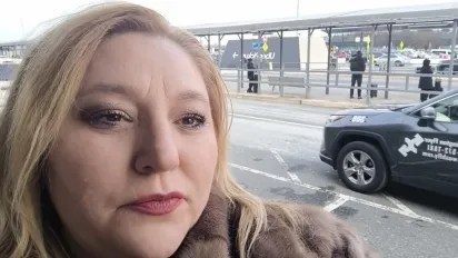 Євродепутатка з Румунії пригрозила Зеленському: “Як прийде в парламент — ноги переламаю!” - фото