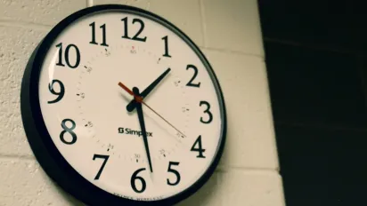 Коли переводять годинник на зимовий час 2025: названо дату - фото