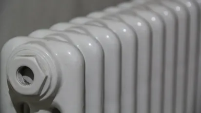 Простий трюк із фольгою, який підвищує температуру вдома на кілька градусів - фото