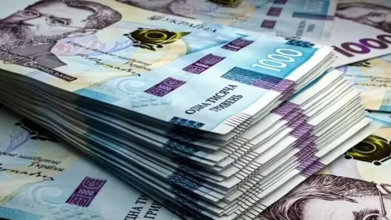 До 31 жовтня українцям нарахують кешбек до 3000 гривень: кому і коли надійдуть гроші 