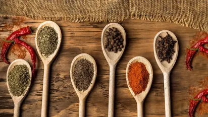 Коли під рукою немає ліків: три спеції, які швидко знижують тиск - фото