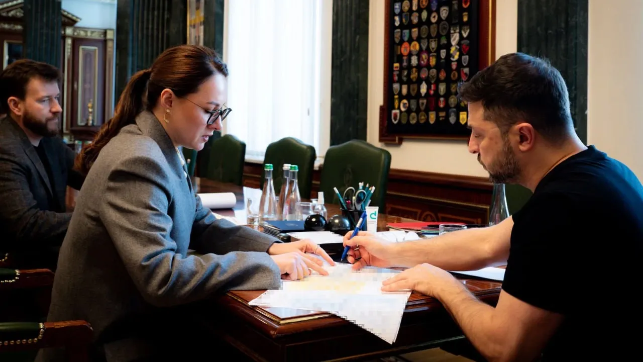 Зимова підтримка від уряду: нові виплати, поїздки та програми для українців 