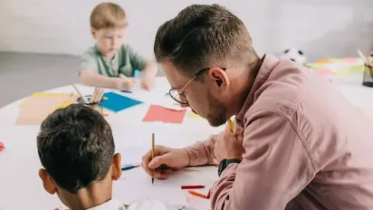 Директори шкіл тепер самі підтверджують відстрочку для вчителів: як працює новий процес - фото