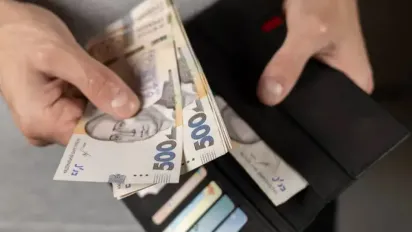 НБУ прогнозує зростання реальних зарплат на 6% у 2025 році: що очікує українців - фото