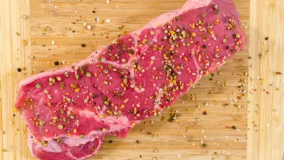 Уже зараз радять закупитися: який продукт здорожчає до Нового року - фото