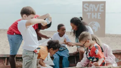 Хто може вивезти дитину за кордон під час війни: офіційне роз’яснення - фото