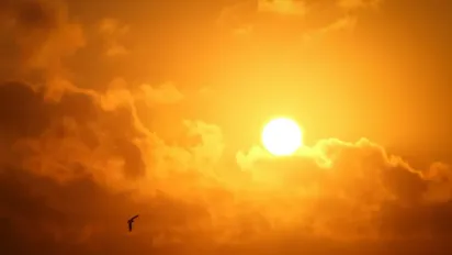 Магнітна буря не вщухає: наскільки сильно штормитиме сьогодні - фото