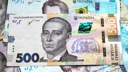 Пенсіонерам видадуть гроші на ліки та комуналку: скільки і де дають - фото