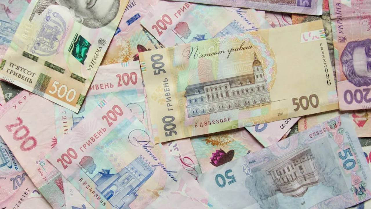 Українцям додадуть майже 1000 грн до пенсії: хто може розраховувати на надбавку 