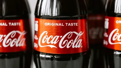 Від карієсу до цирозу: небезпеки регулярного вживання солодких газованих напоїв - фото