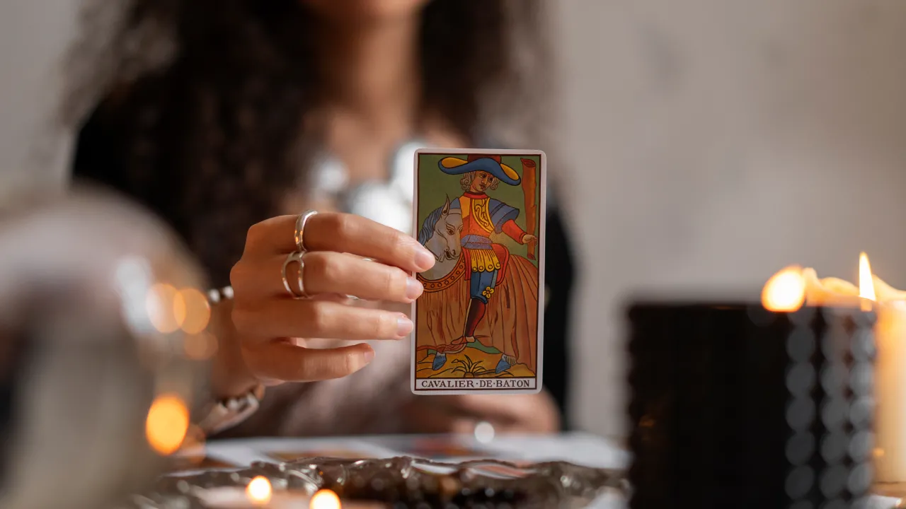 Гороскоп на 13 листопада 2025 року за картами Таро для всіх знаків Зодіаку 