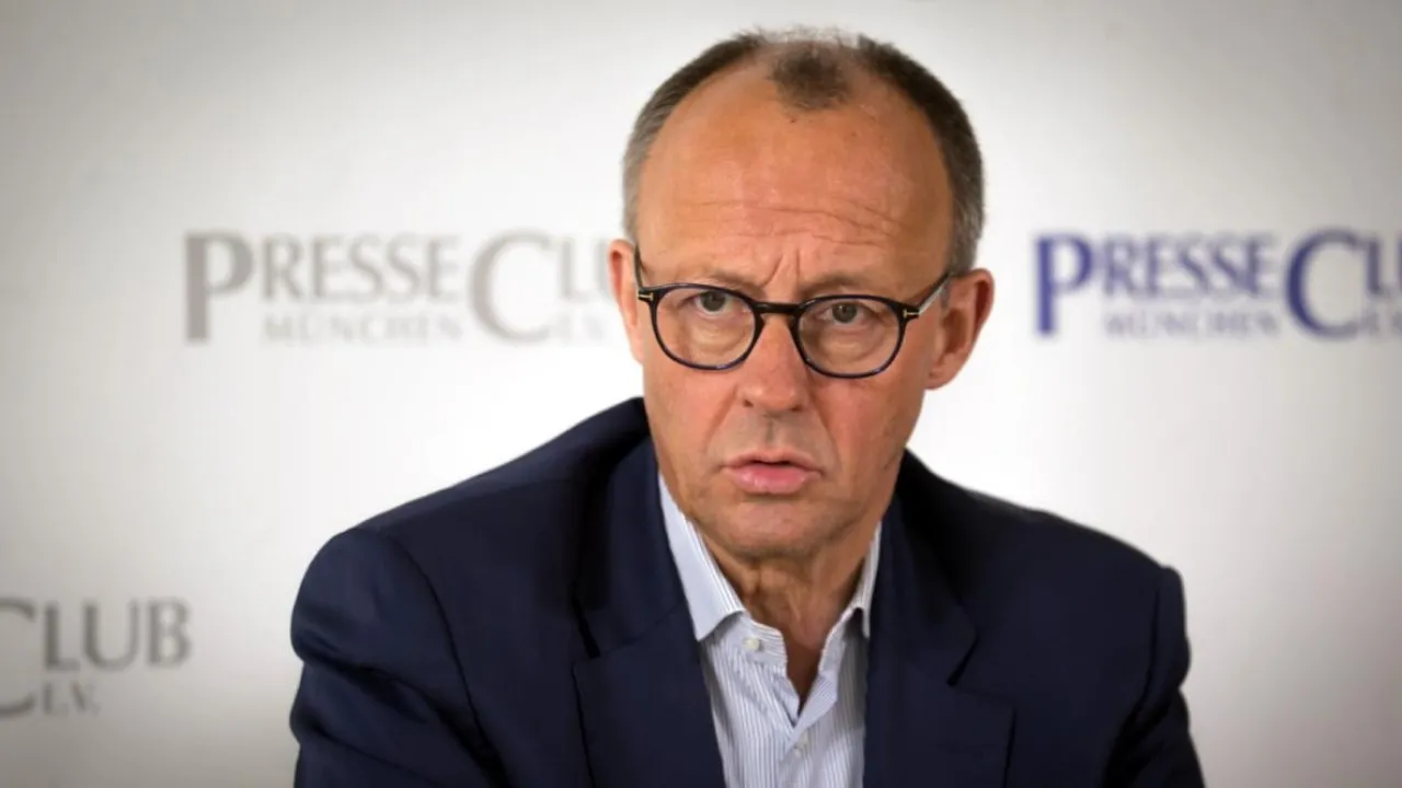 Канцлер Мерц заявив, що українські чоловіки мають залишатися вдома, а не їхати до Німеччини 