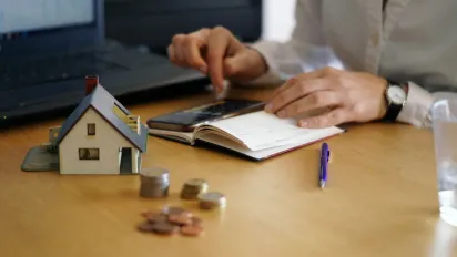 Хто в Україні може не платити за комуналку у 2025 році: офіційний перелік - фото