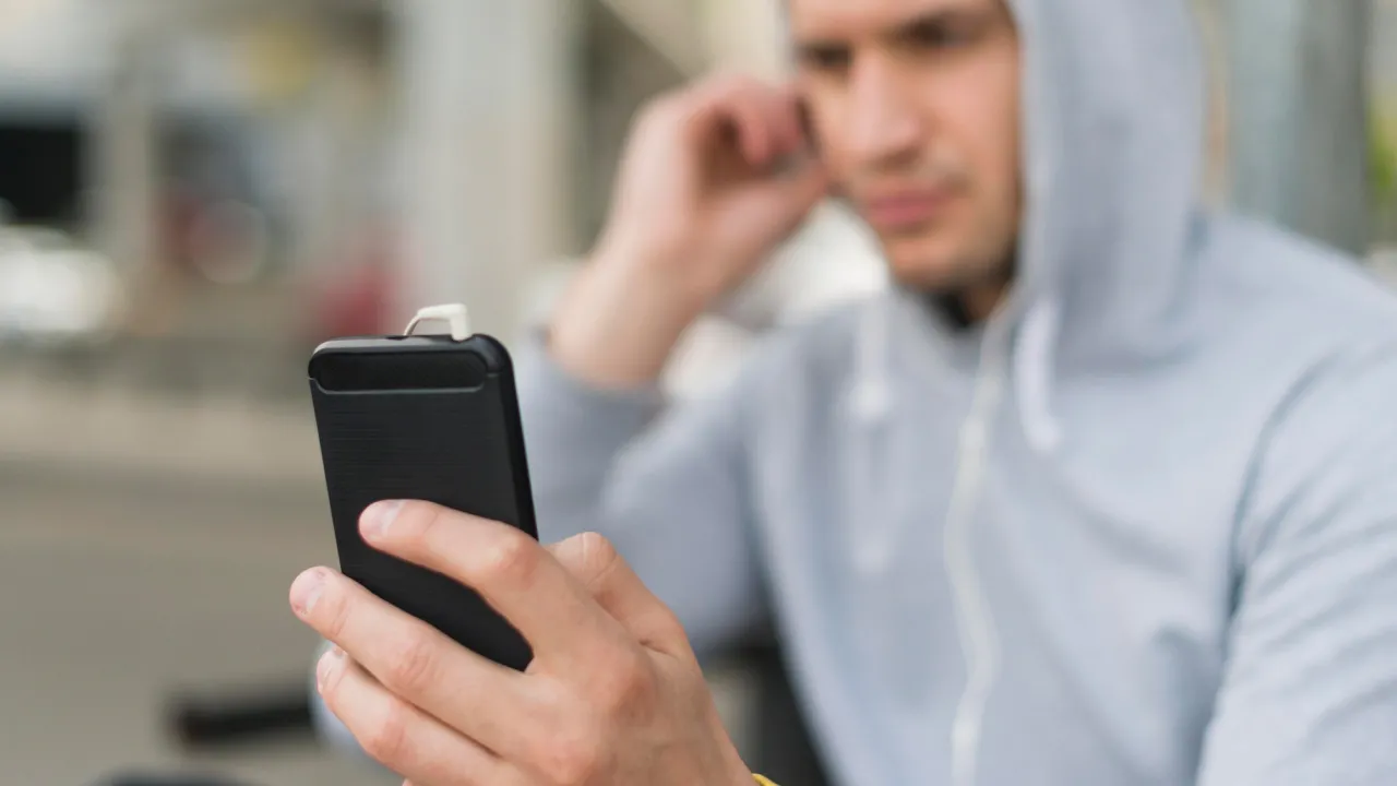 Супутниковий зв’язок: навіщо він потрібен і які смартфони підтримують цю технологію 