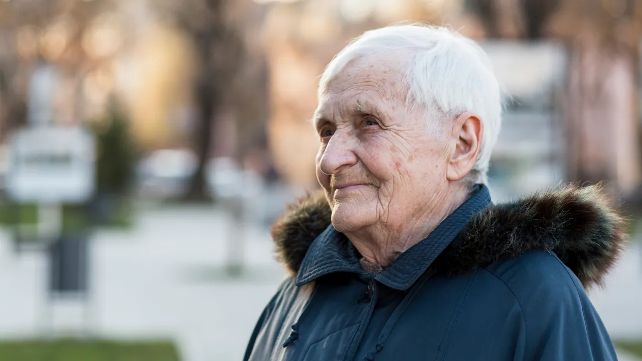 Чи варто відкладати пенсію: як насправді зростає виплата, якщо працювати після 60 років 