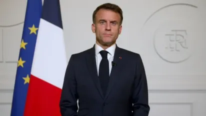 Три країни НАТО готові відправити війська в Україну після підписання миру — заява Макрона - фото