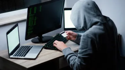 Не відкривайте ці листи: як шахраї маскуються під «Нову пошту» - фото