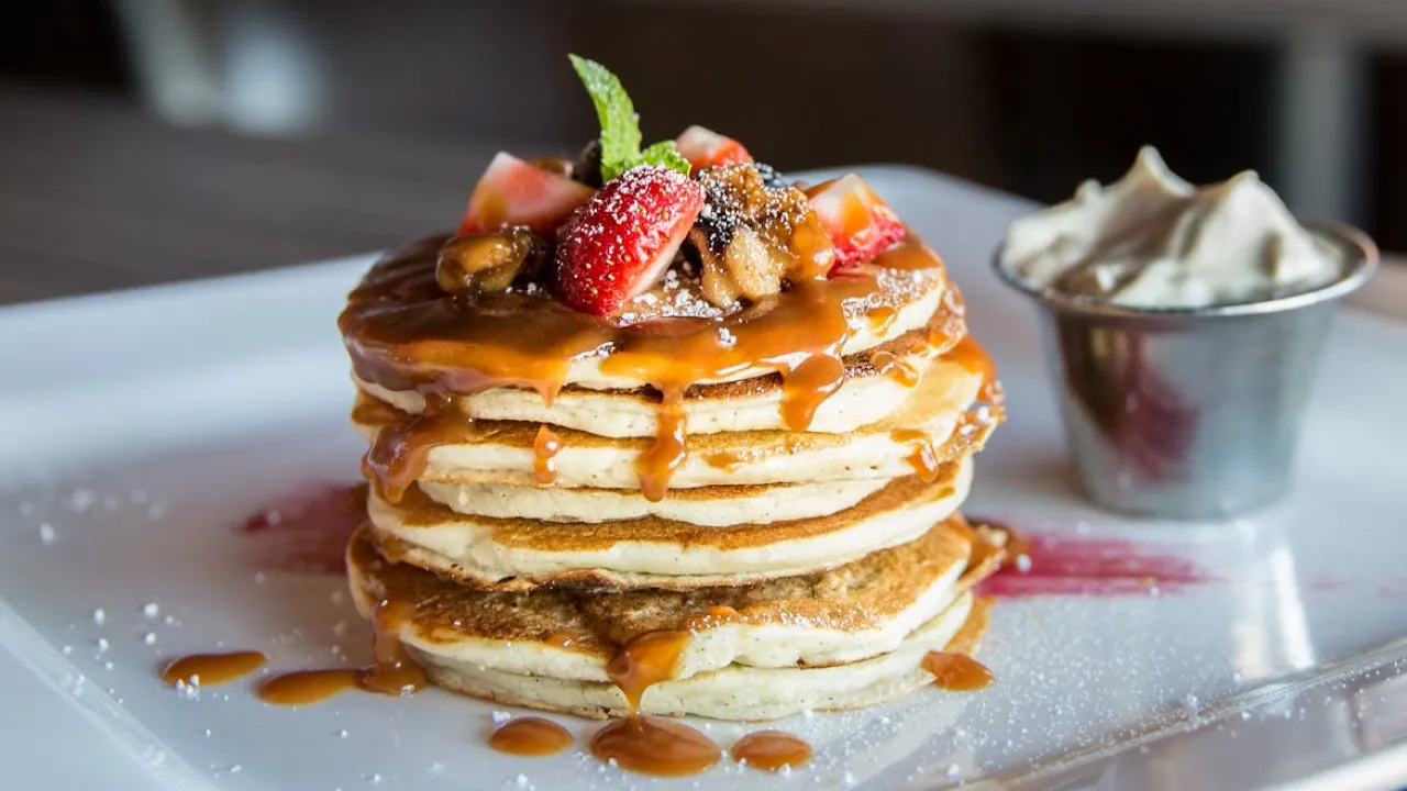 Як смажити оладки, щоб вони були хрусткі, м’які та не вбирали багато олії 