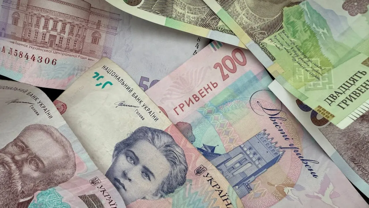 З 1 січня батькам почнуть виплачувати до 12 тис. грн щомісяця: хто отримає гроші 