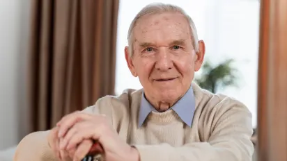 Надбавка за вік: кому з пенсіонерів ПФУ збільшить виплати у грудні - фото