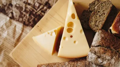 Який сир найкорисніший для серця: вчені назвали найкращий варіант - фото