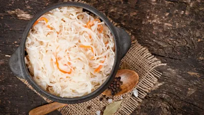 "Цариця столу": Скільки днів має кваситися капуста та 5 ознак, що її час вийшов - фото