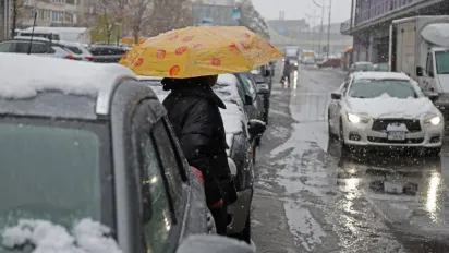 Погода в Україні 14 грудня: холод, дощі та мокрий сніг майже по всій країні - фото