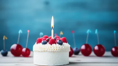 Дієтологи пояснили, що трапляється з організмом, коли ви їсте солодке на ніч - фото