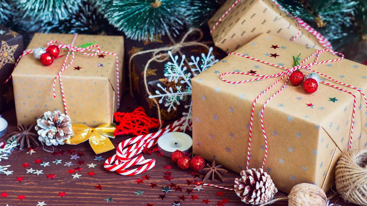 Що подарувати на Новий рік 2026: від бюджетних знахідок до корисних гаджетів 