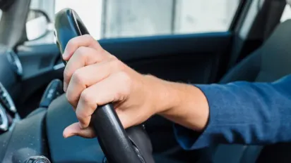 Як виїхати за кордон на чужому авто: які документи вимагатимуть на кордоні - фото